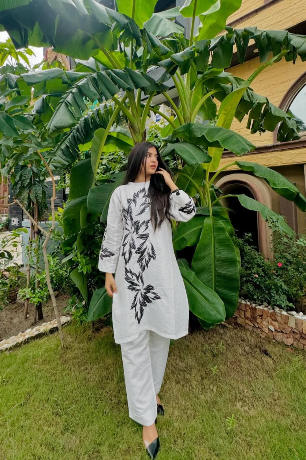 Black Leaves 2pcs Set