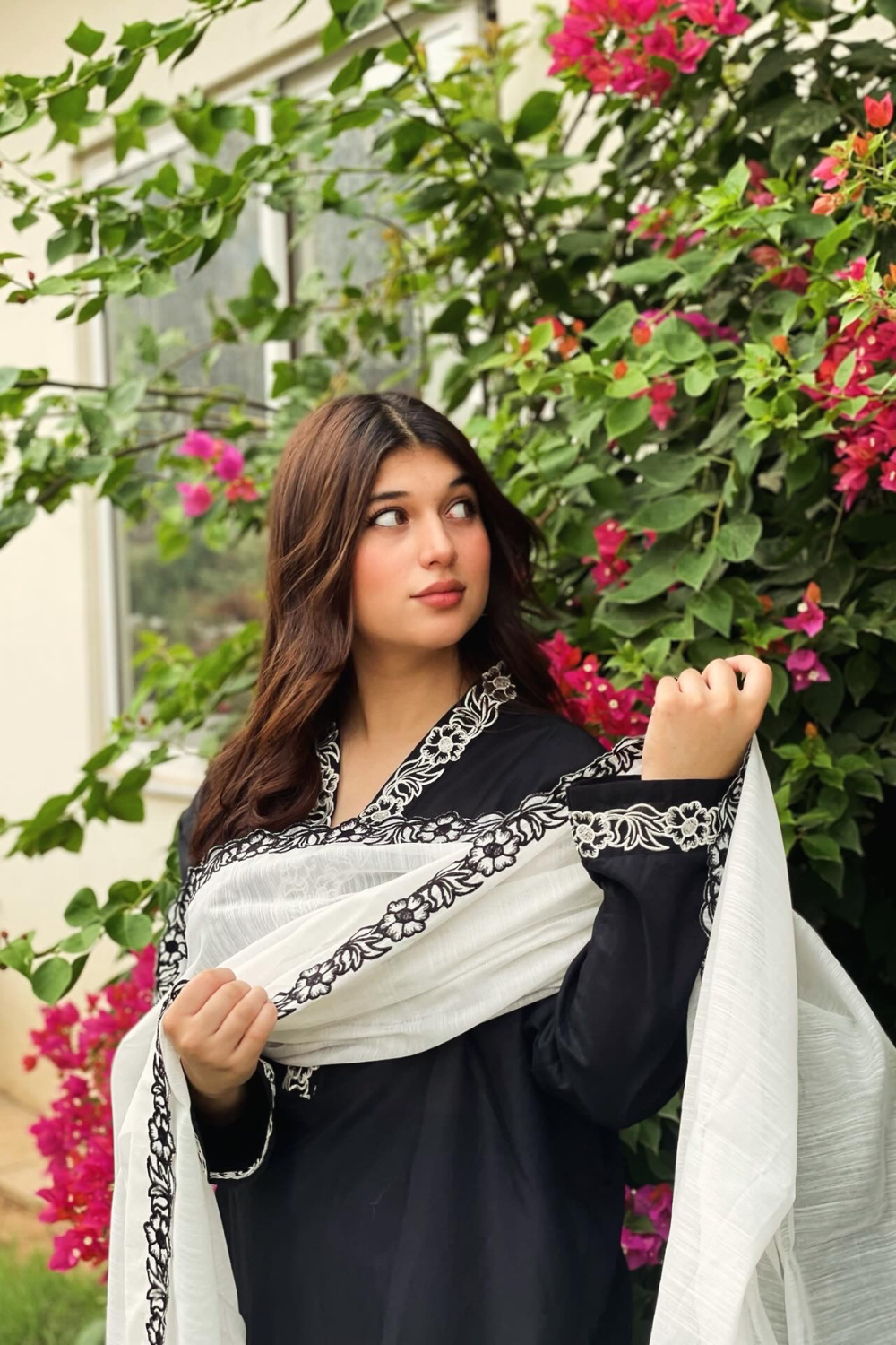 Adaa Embroidered 3-Piece
