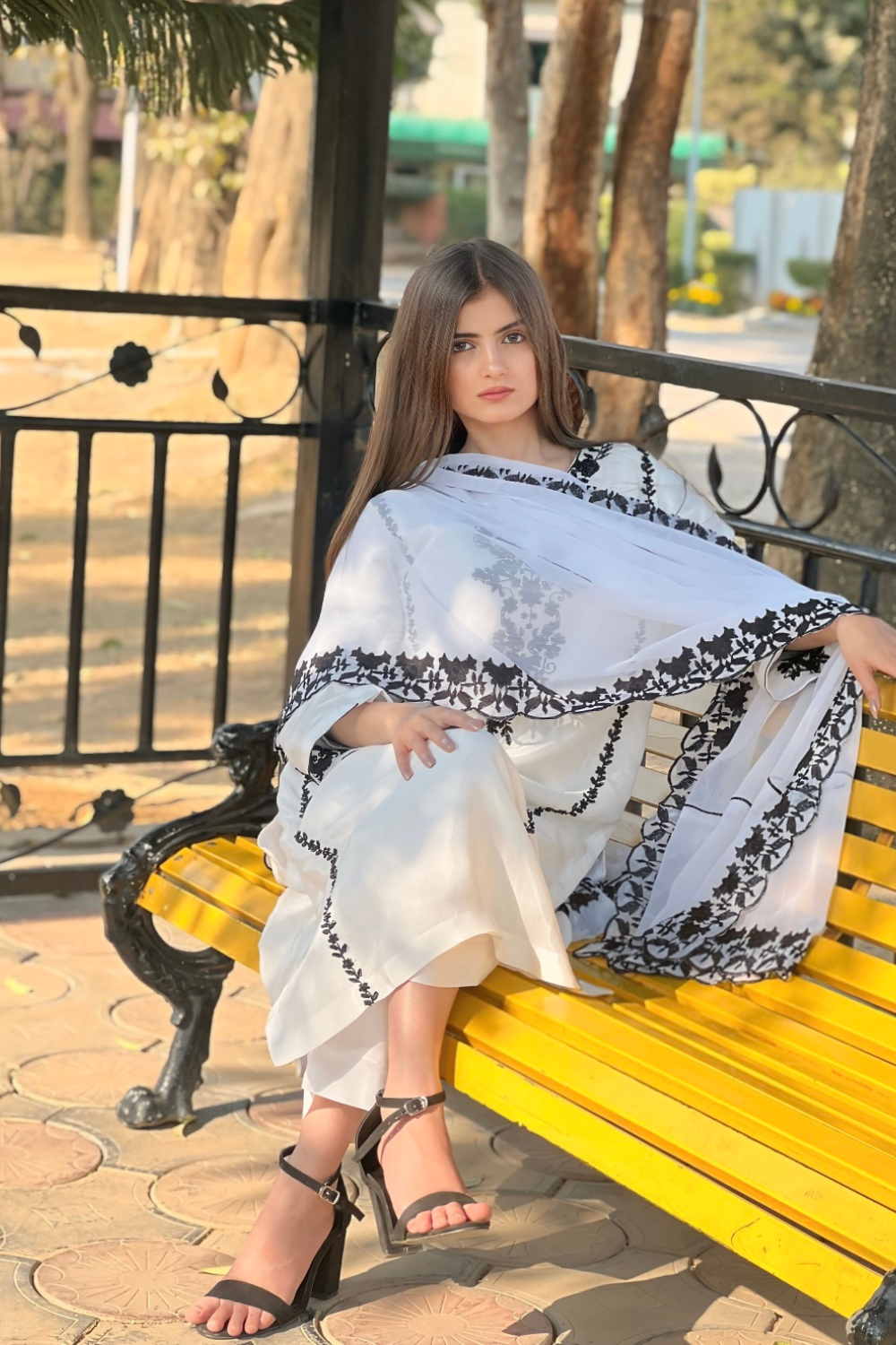 Nargis-e-Safaid 3pcs