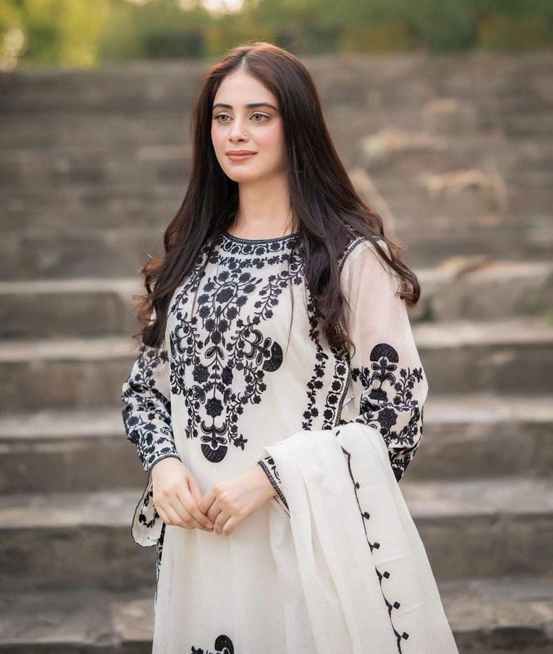 Jasmine Embroidered suit