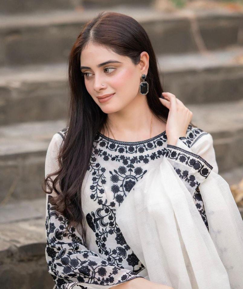 Jasmine Embroidered suit