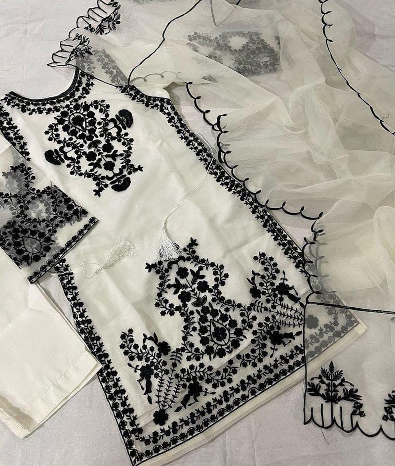 Jasmine Embroidered suit